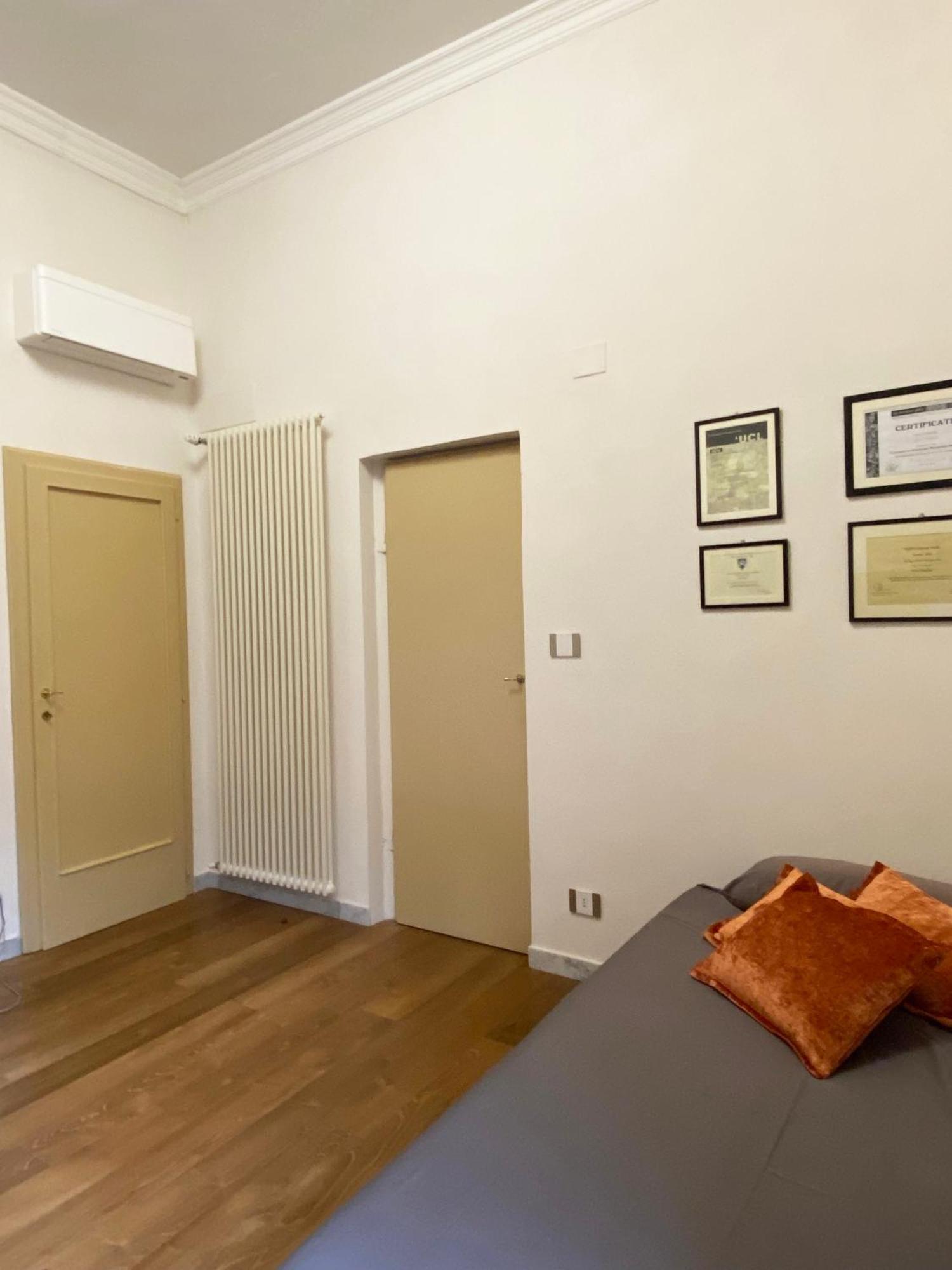 L'Antica Casa Sui Lungarni Di Pisa Hotel ภายนอก รูปภาพ